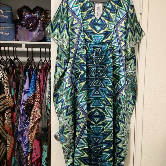 Green and Blue Patterned Maxi Caftan - Picture 1 of 8